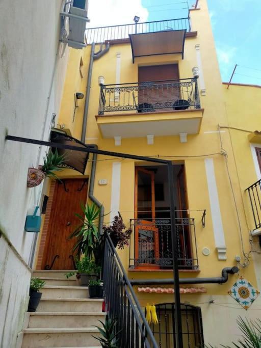 Casa Vacanza "Il Cortiletto" Sciacca Exterior foto